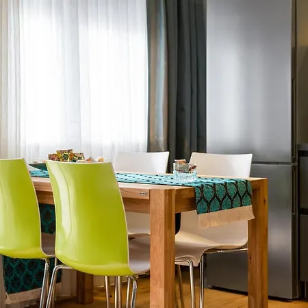 Minty Lounge Apartment *